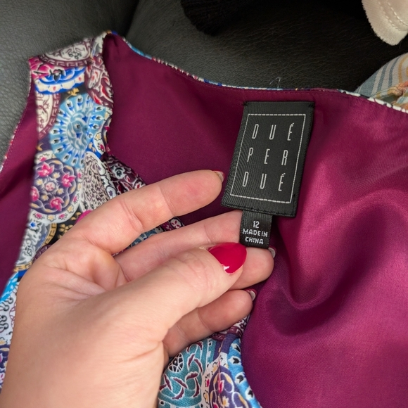 Due Per Due 100% Silk Multicolor Patterned Women's Tank Top Cowl Neck Size 12 - Picture 6 of 7